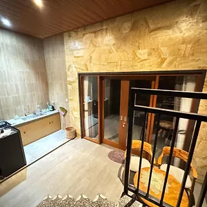 ayu-homestay.ubudhotelsnow.com/